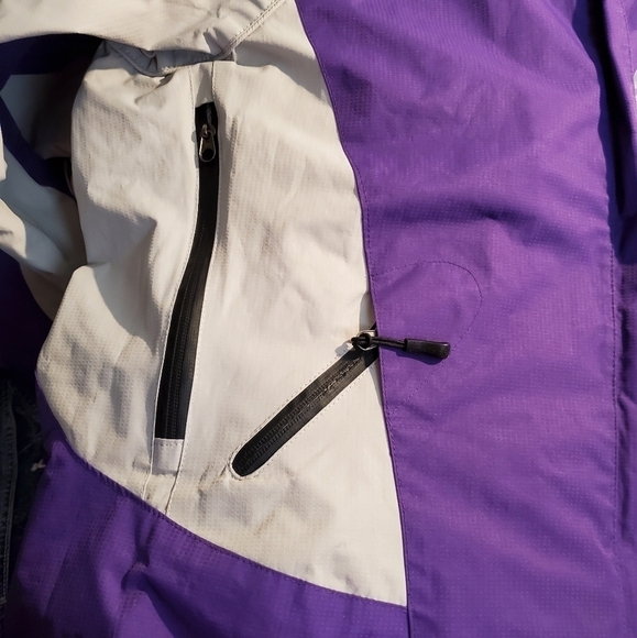 0740. Columbia ~ Titanium ~ Woman's Snow Parka ~ in Perfect Purple!! - Picture 8 of 16